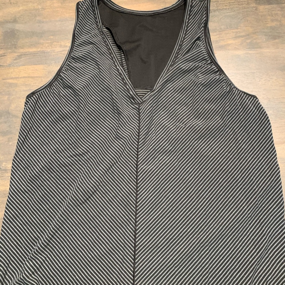 Lululemon workout tank